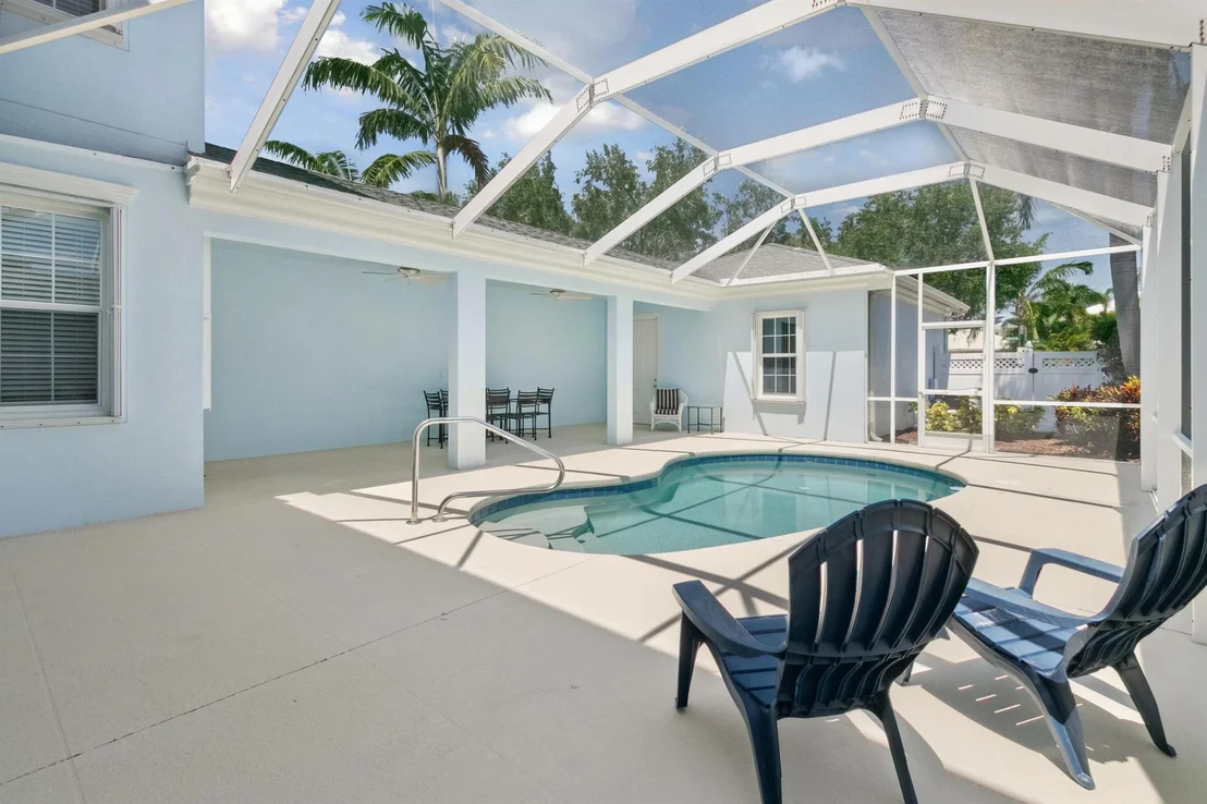Photo of 2616 E Community Drive