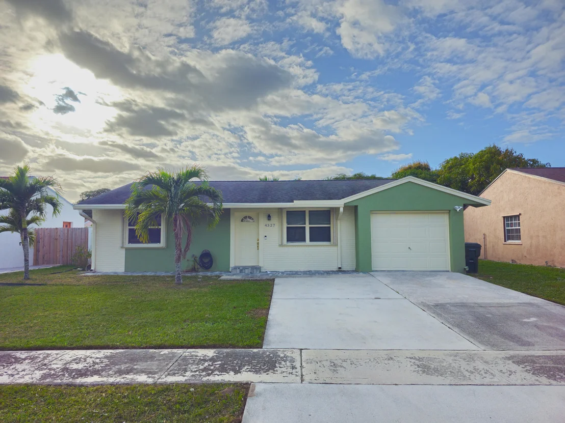 Photo of 4327 Appian Way