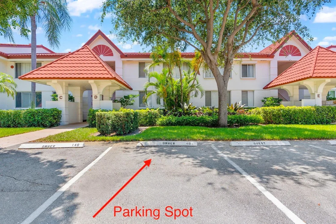Photo of Unit D2 at 103 Half Moon Circle