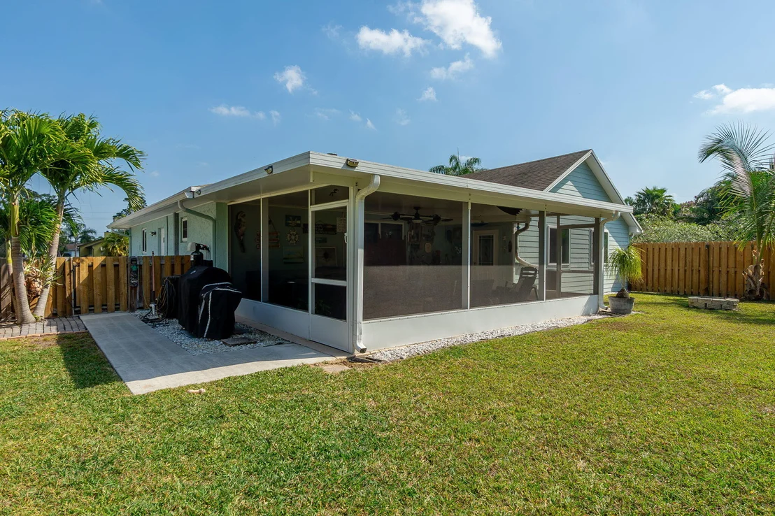 Photo of 5580 SE Paramount Drive