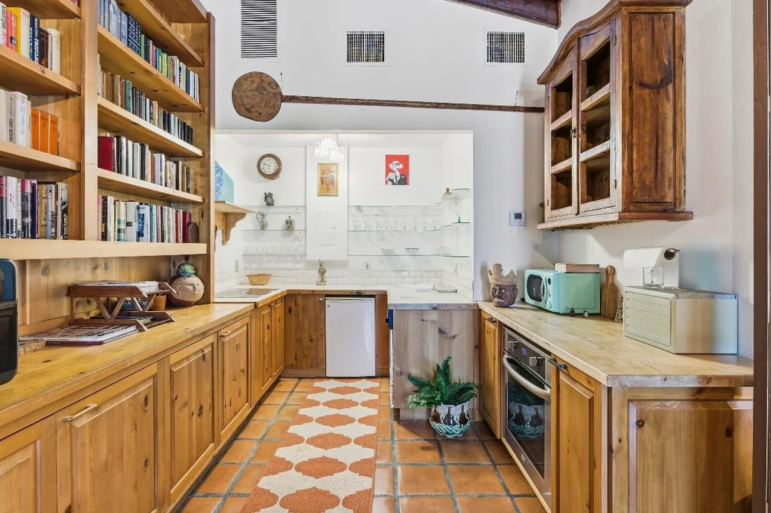 Photo of 281 Granada Road