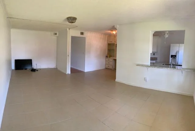 Photo of Unit B at 360 High Point Boulevard