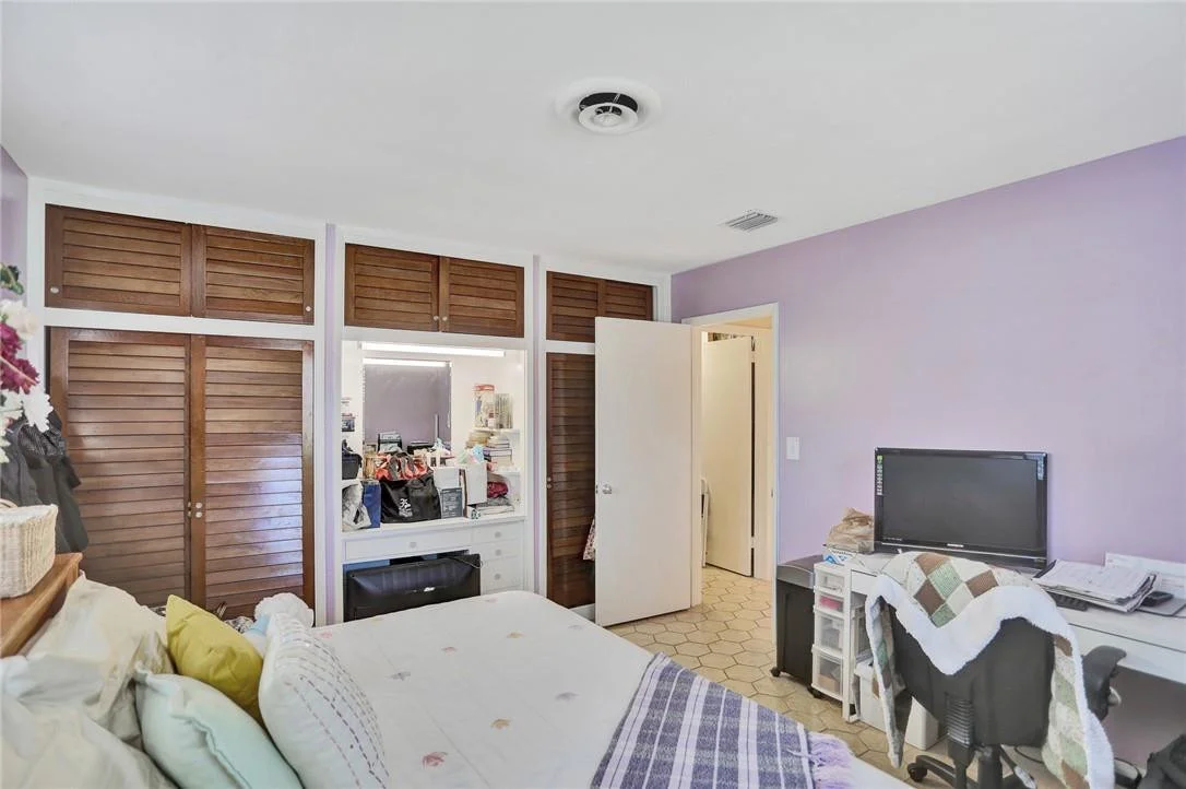Photo of 2375 SE 8th Street