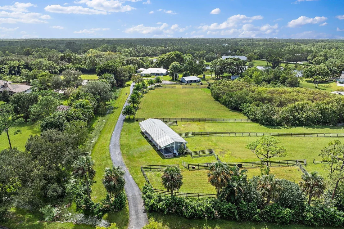 Photo of 2505 SE Ranch Acres Circle