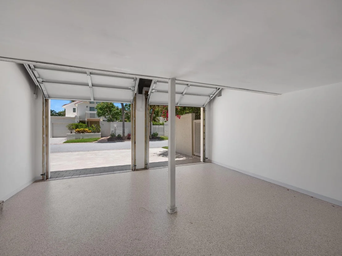Photo of 105 W Bonefish Circle