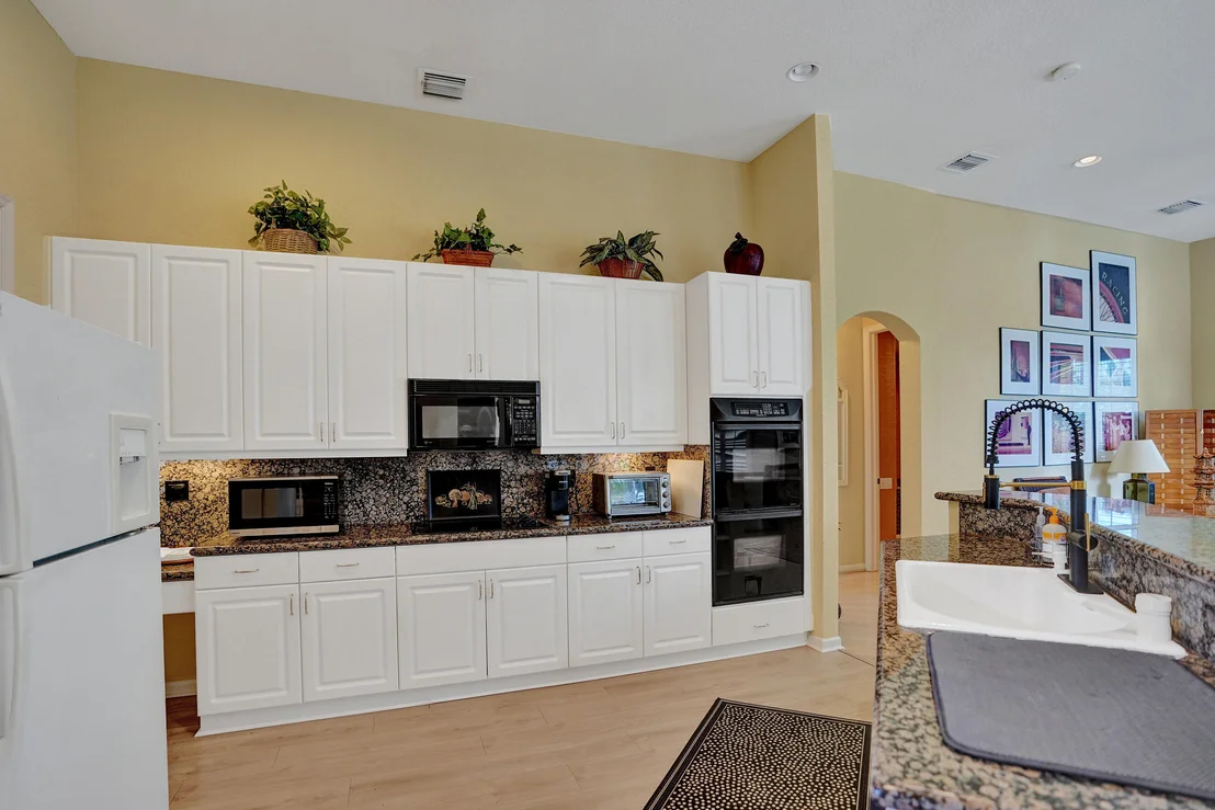 Photo of 7338 Falls Road W