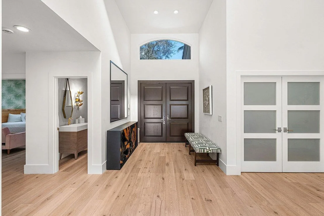 Photo of 215 Island Drive