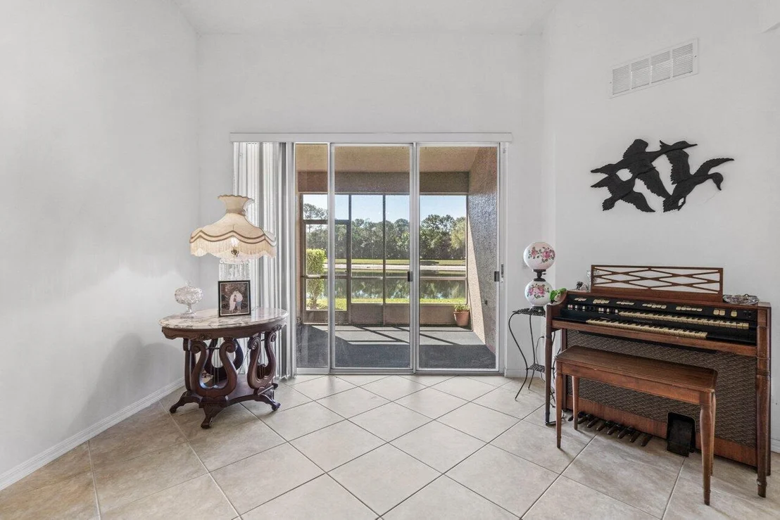Photo of 8590 Lineyard Cay