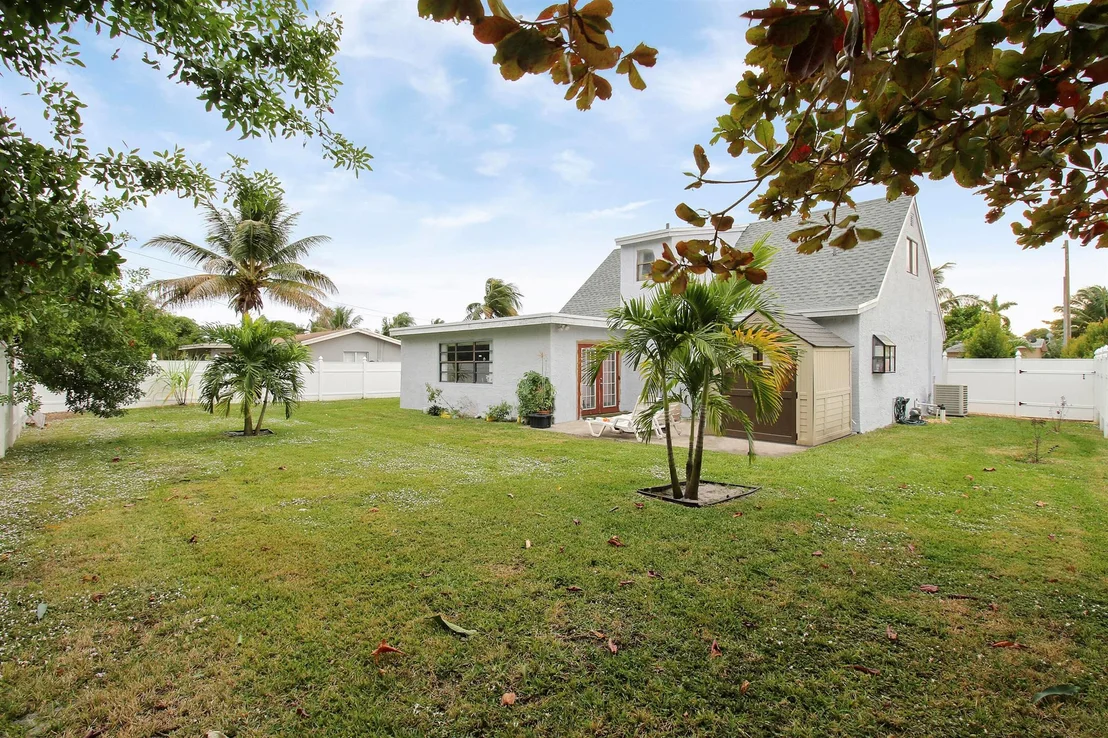 Photo of 611 Angler Drive