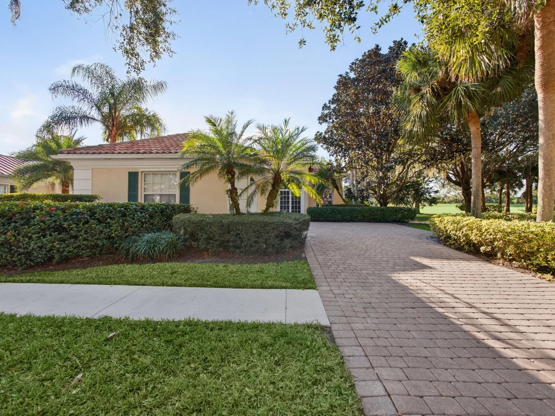 Photo of 1590 SW Balmoral Trace