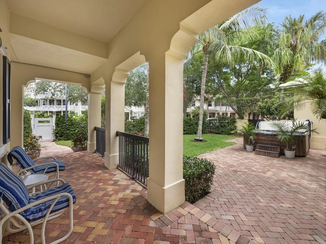 Photo of 206 Botanica Drive