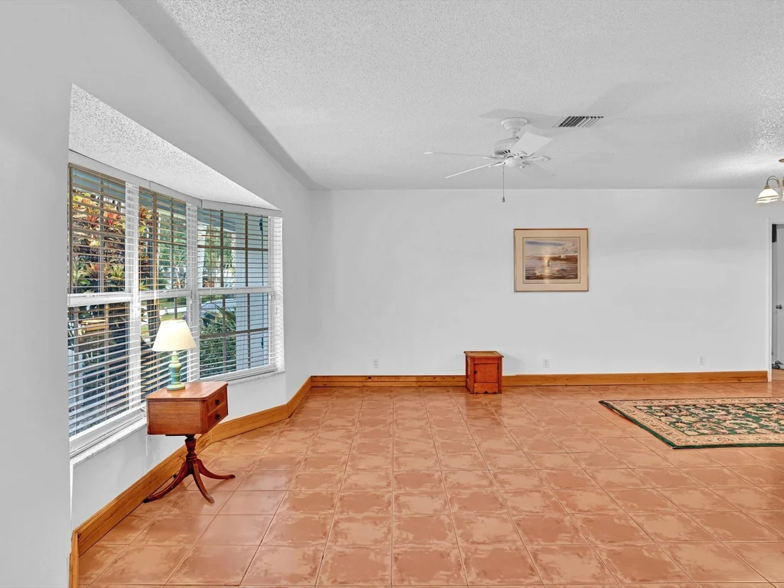 Photo of 3204 Lakeview Drive