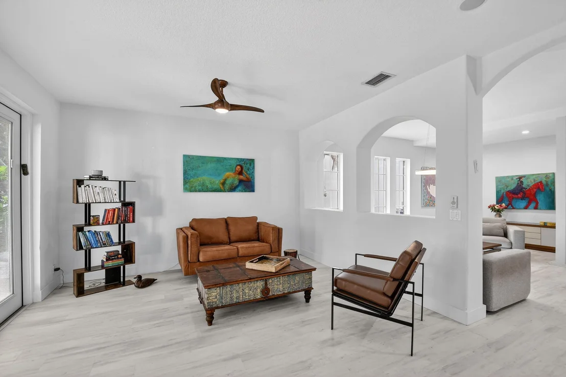 Photo of 1605 E Classical Boulevard