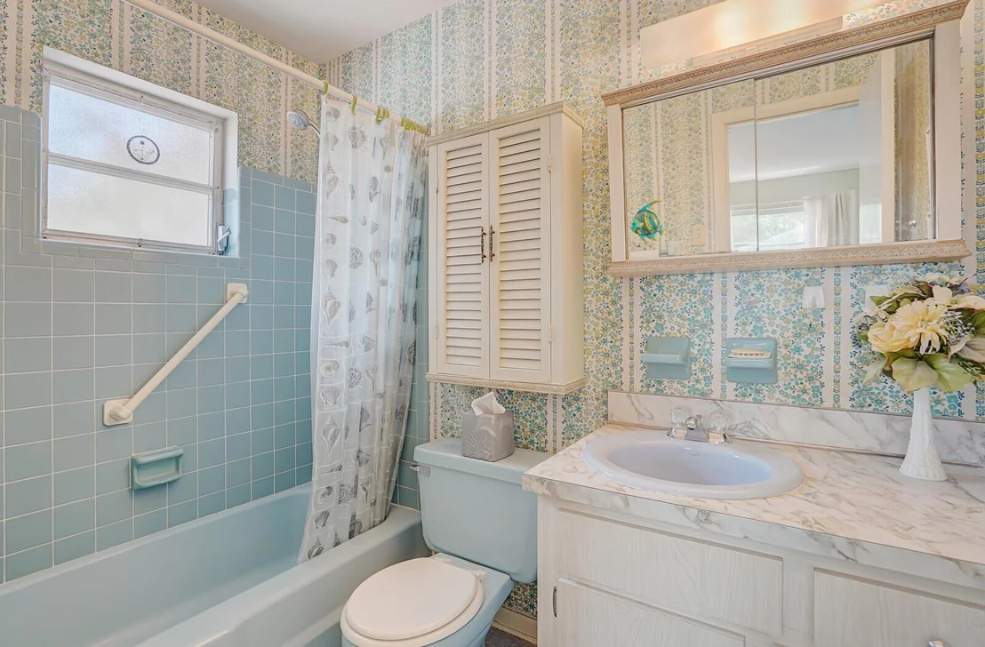 Photo of 1695 Roy Drive