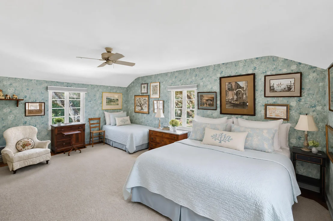 Photo of 940 SANDFLY Lane