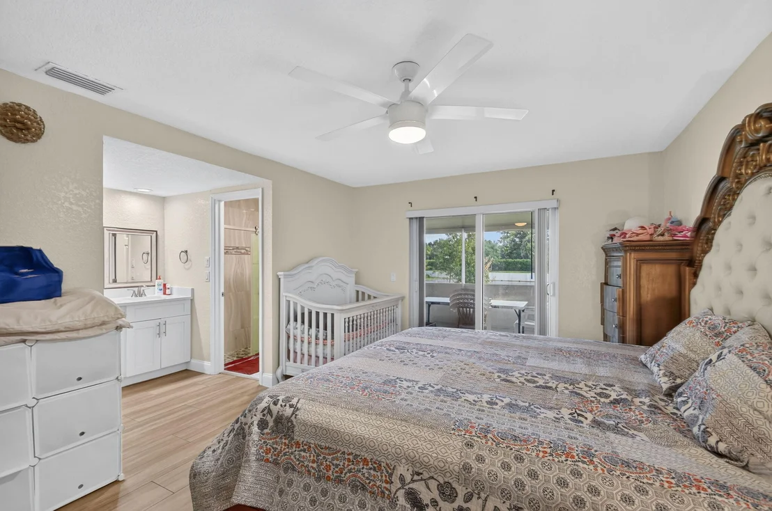 Photo of 7099 PINE MANOR Drive