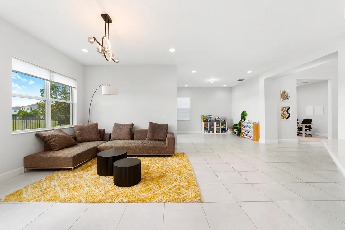 Photo of 5487 Macoon Way