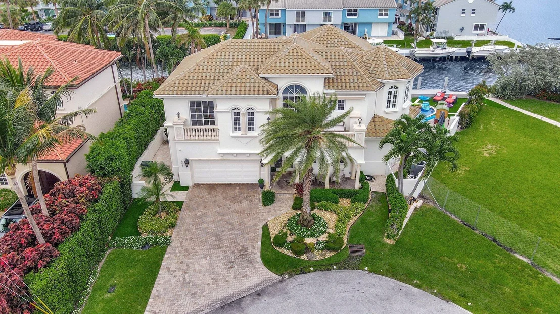 Photo of 857 Havana Drive