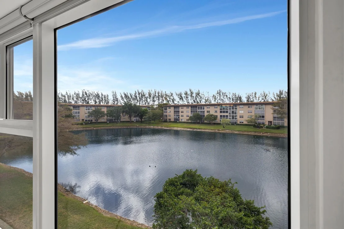 Photo of Unit D3 at 1805 Eleuthera Point