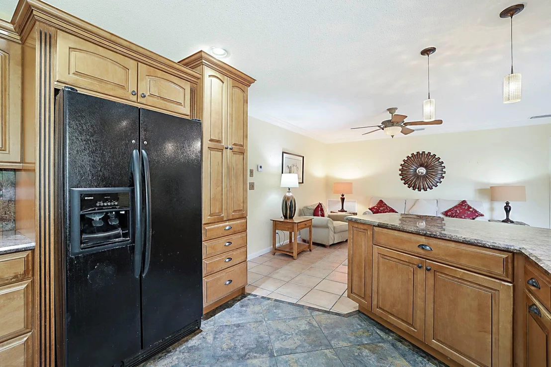 Photo of 3031 NE 45th Street