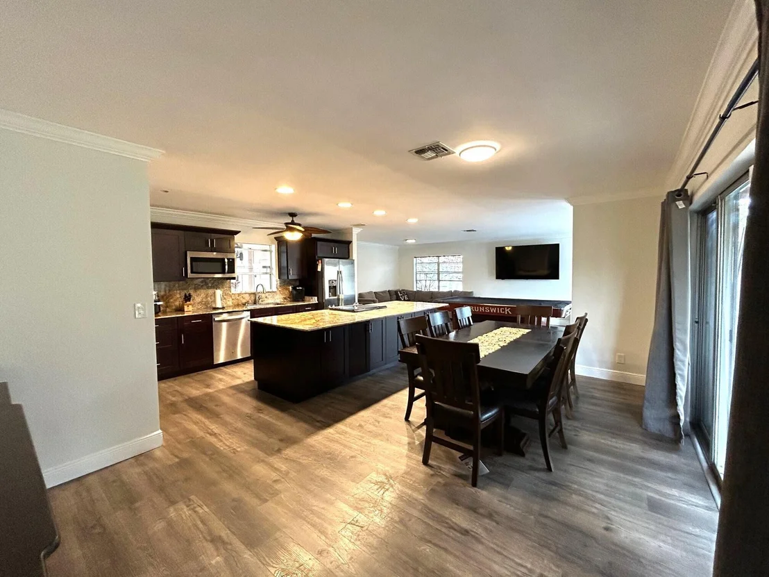 Photo of 7222 Pine Manor Drive