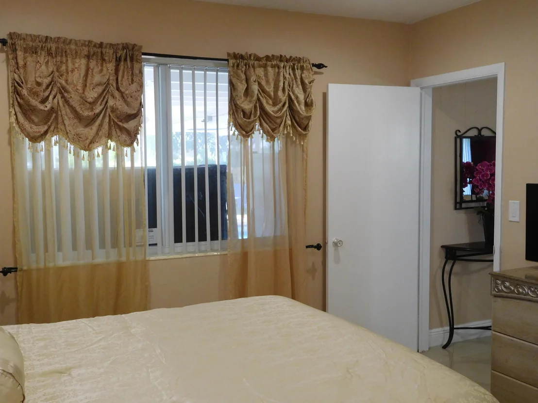 Photo of 349 Henthorne Drive