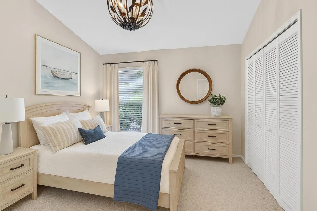 Photo of 523 Canoe Point