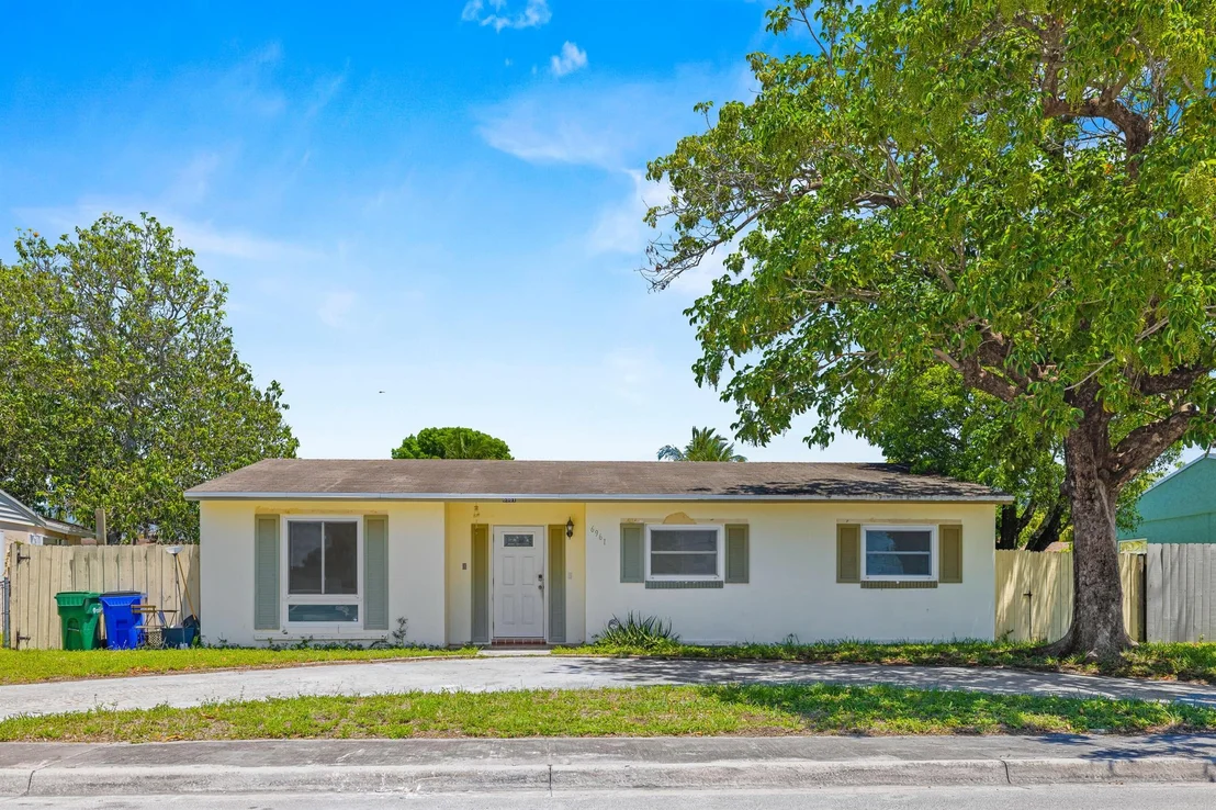 Photo of 6961 Southgate Boulevard