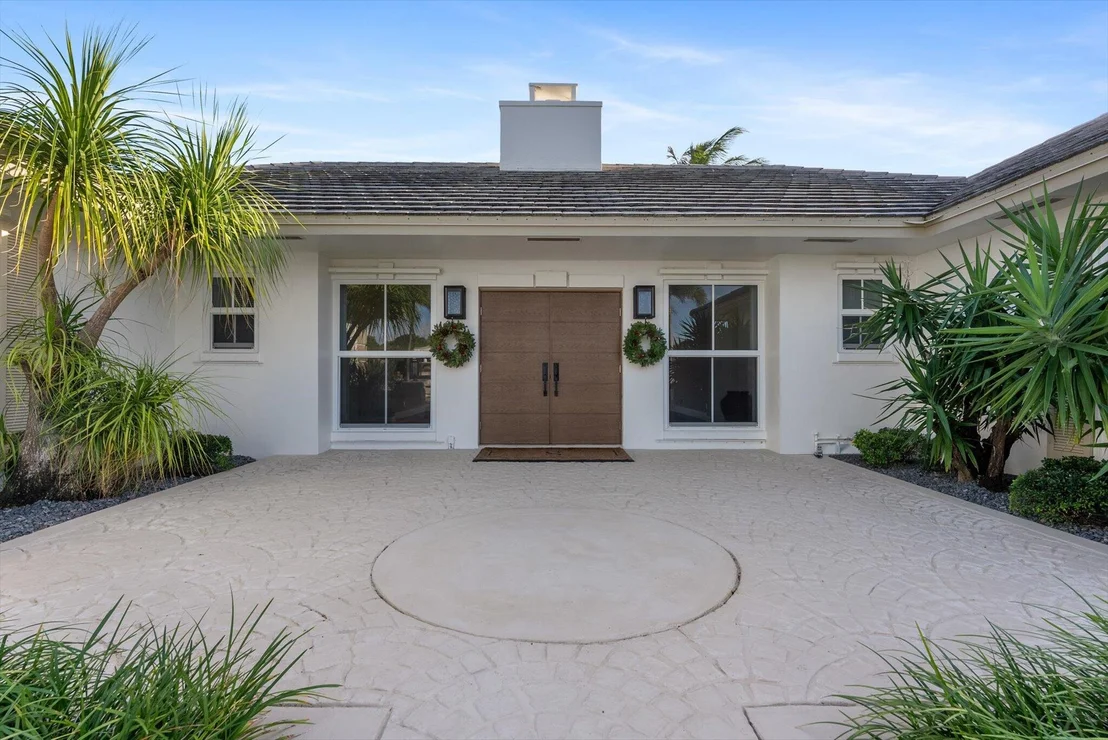 Photo of 872 Lilac Drive