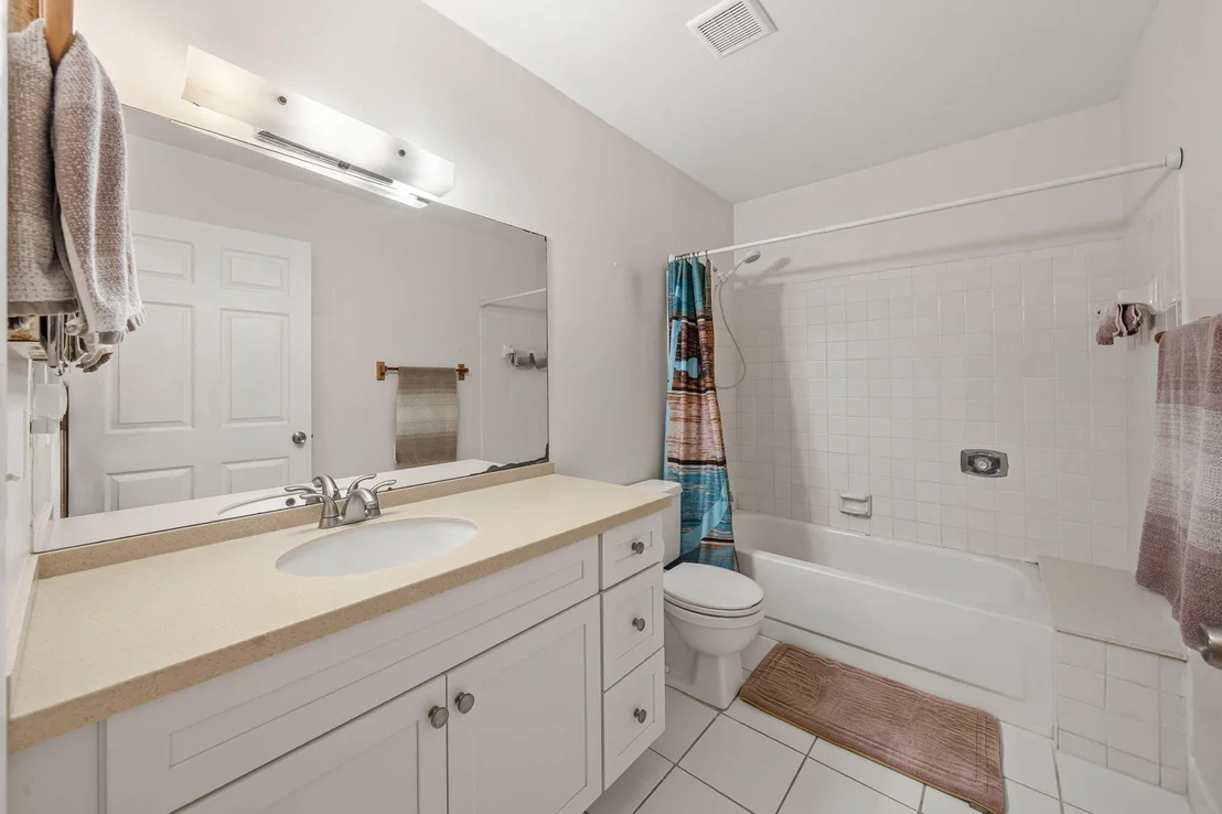 Photo of 119 Lakeside Circle