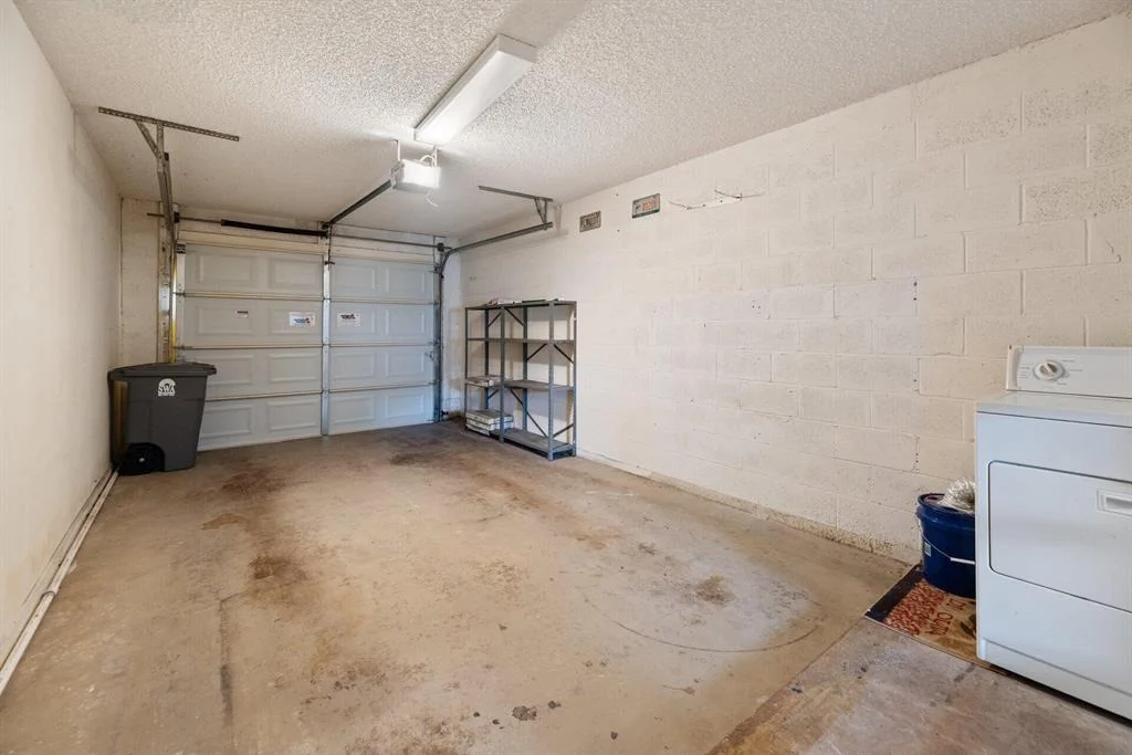 Photo of Unit B at 4826 Equestrian Circle