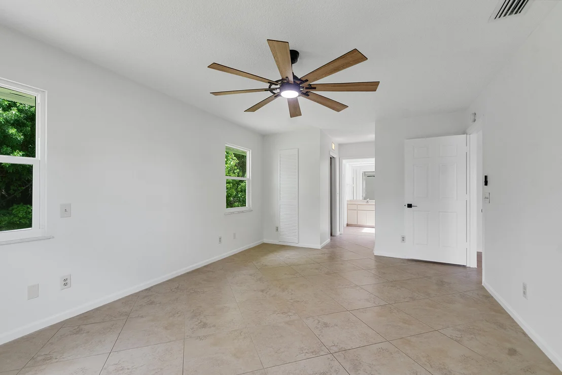 Photo of 320 W FOREST Trail