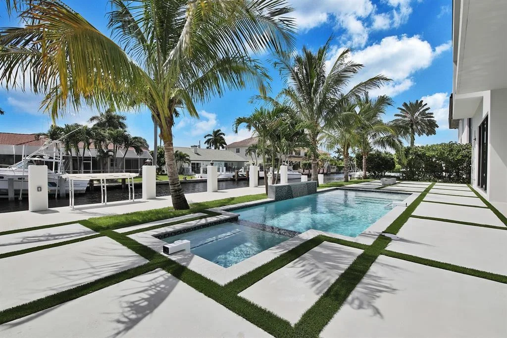 Photo of 960 Banyan Drive