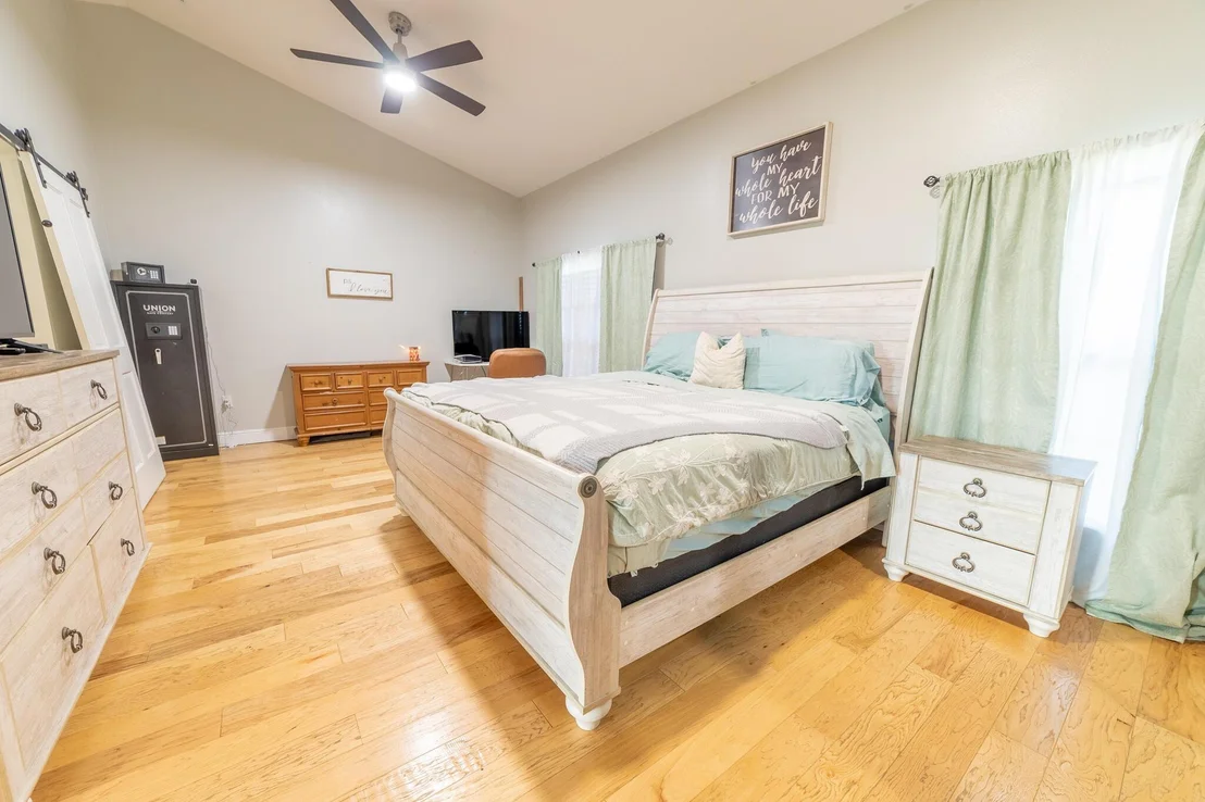 Photo of 1402 SE 12th Drive