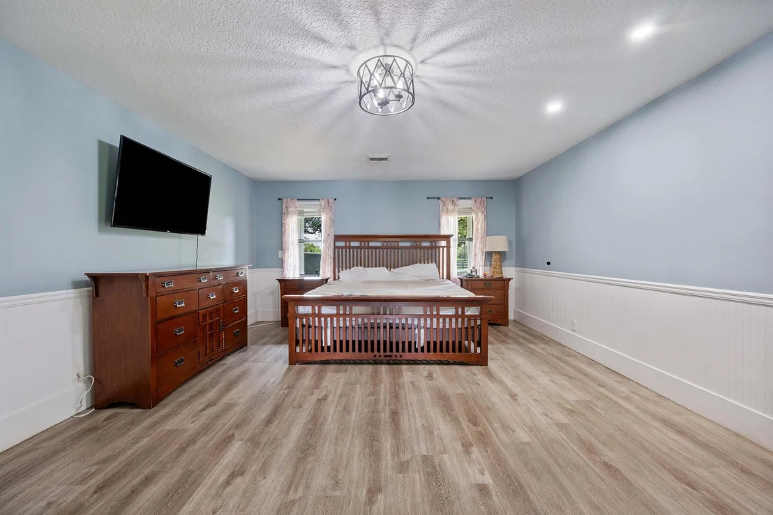 Photo of 16820 Deer Path Lane