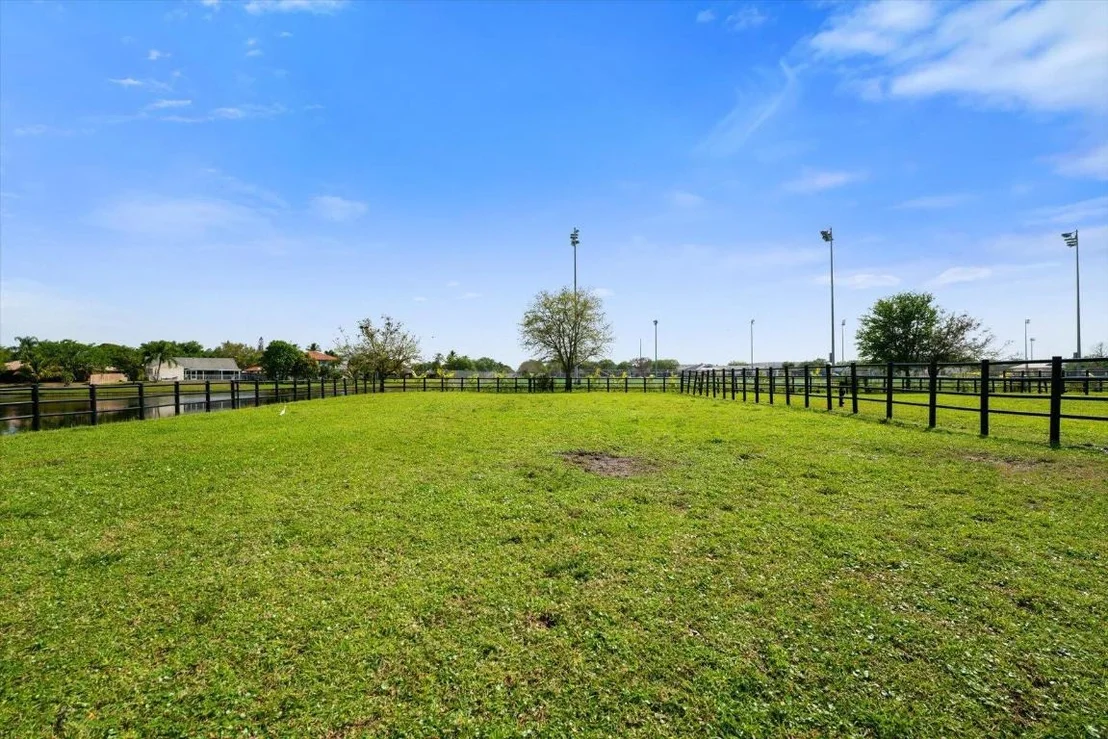 Photo of 2040 Galloway Trail