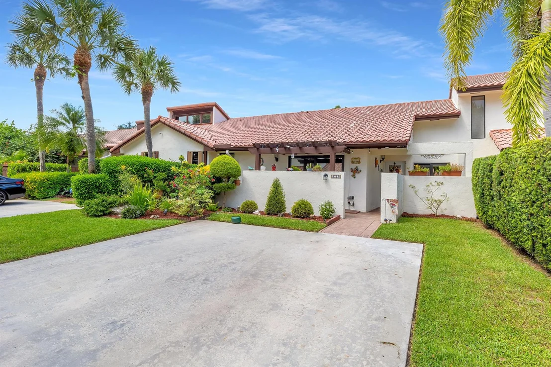Photo of 6727 Tiburon Circle