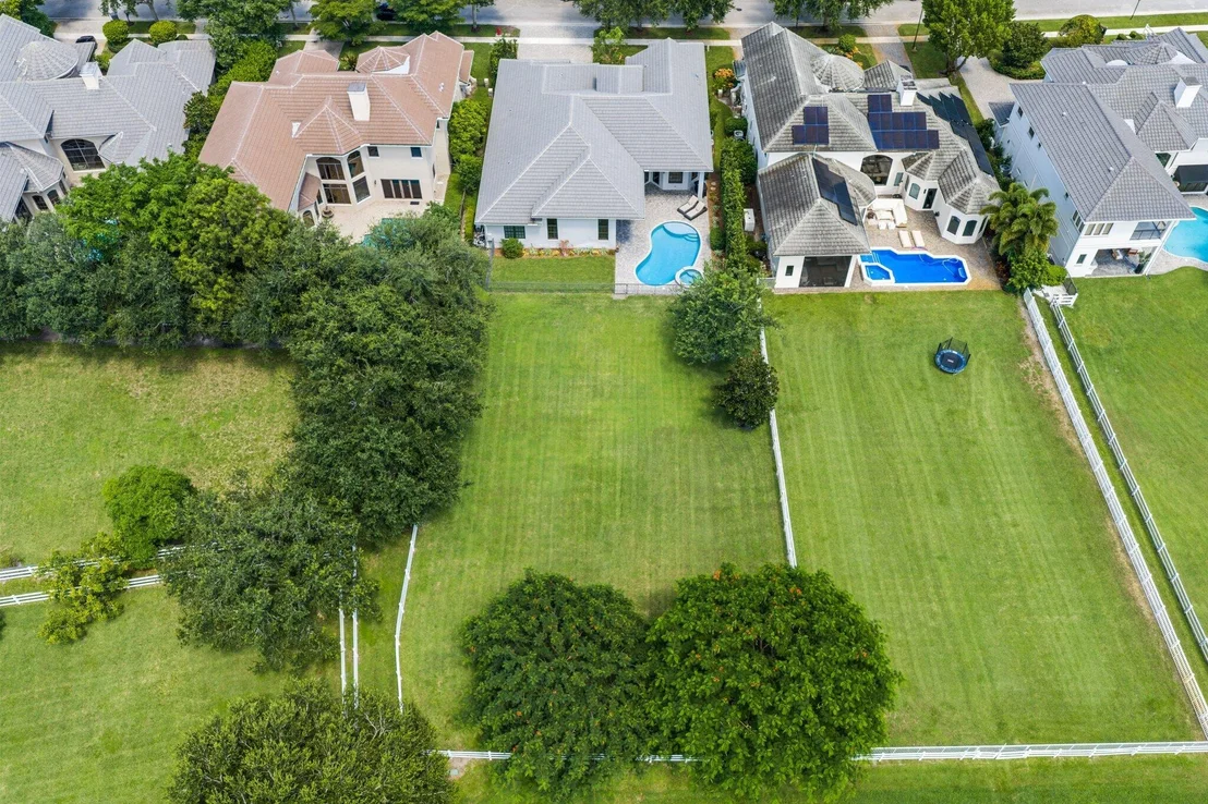 Photo of 8977 Stone Pier Drive