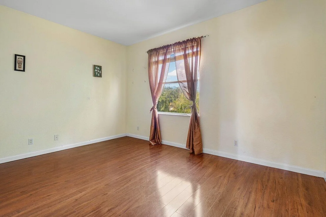 Photo of 1063 Grove Park Circle