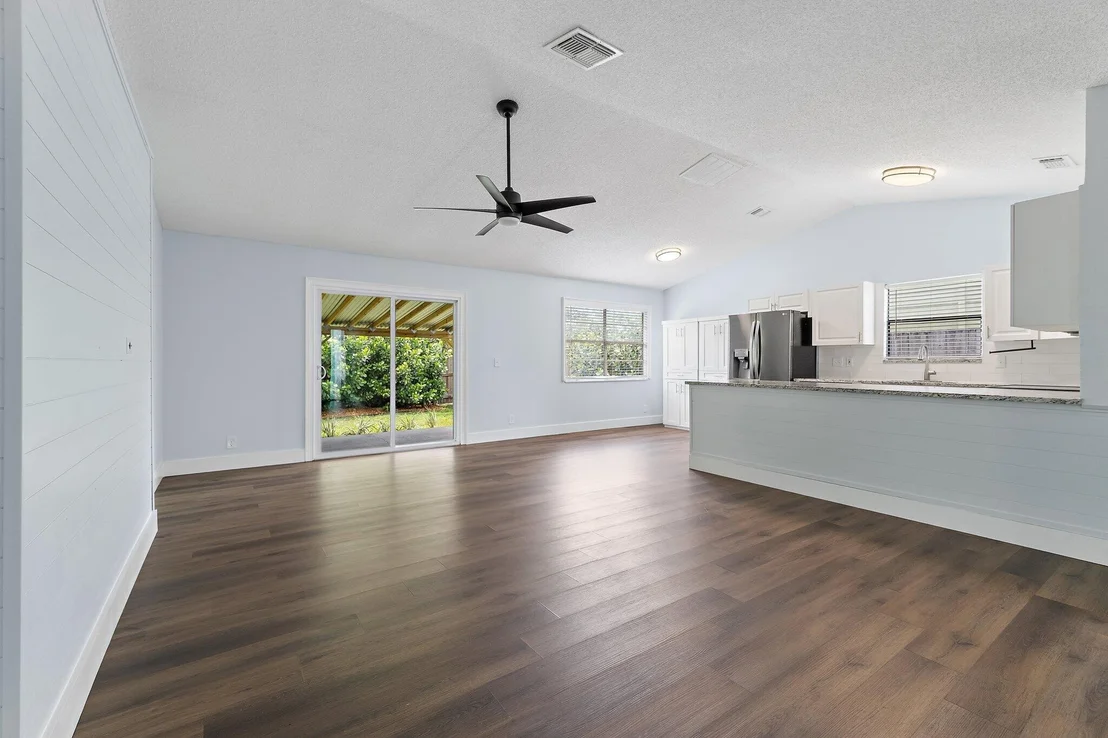Photo of 141 Rosewood Circle