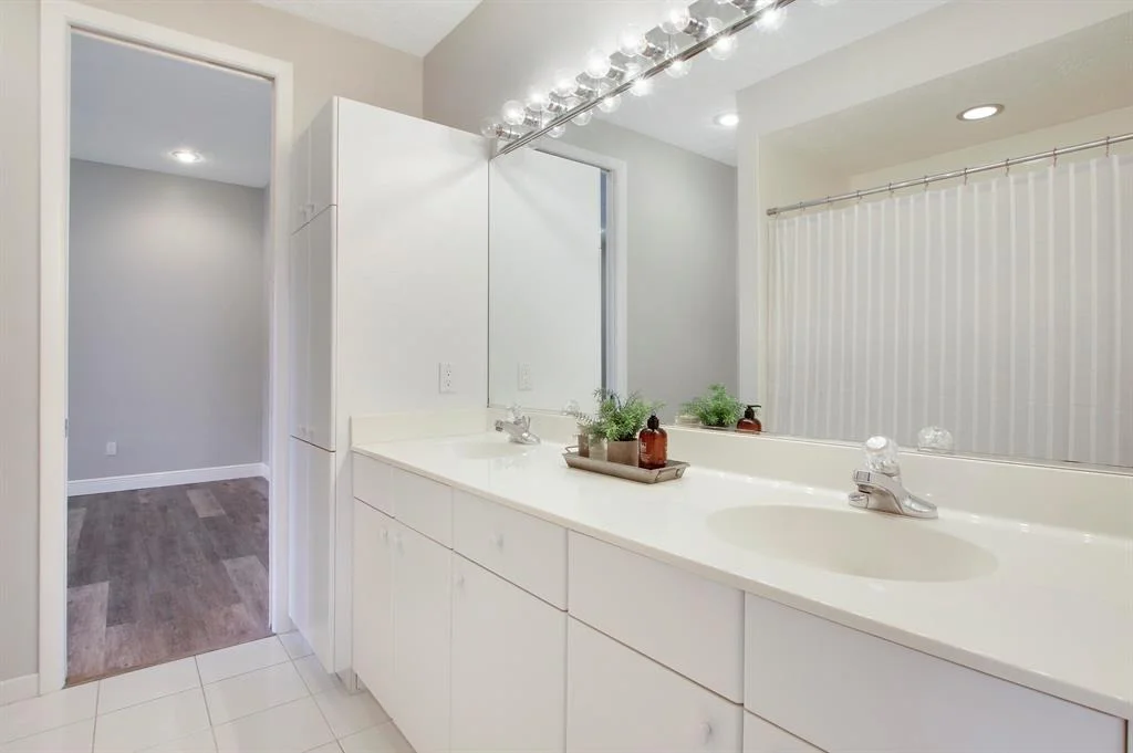 Photo of 3903 Promenade Way
