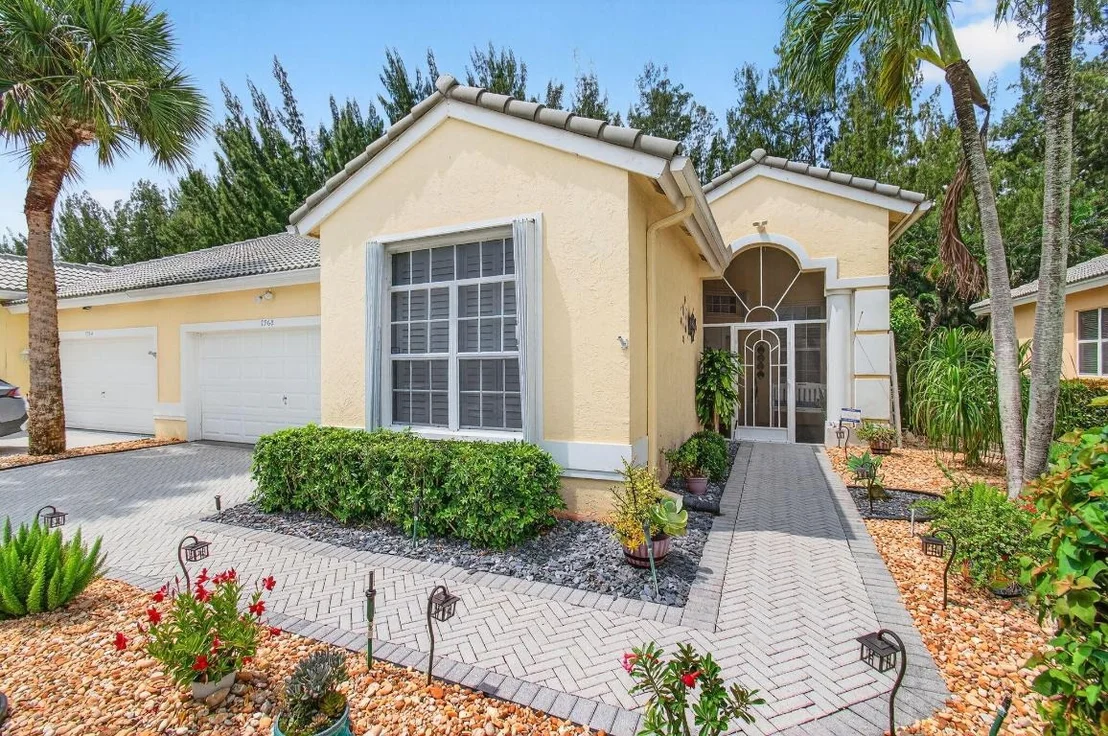 Photo of 7968 Rockford Road