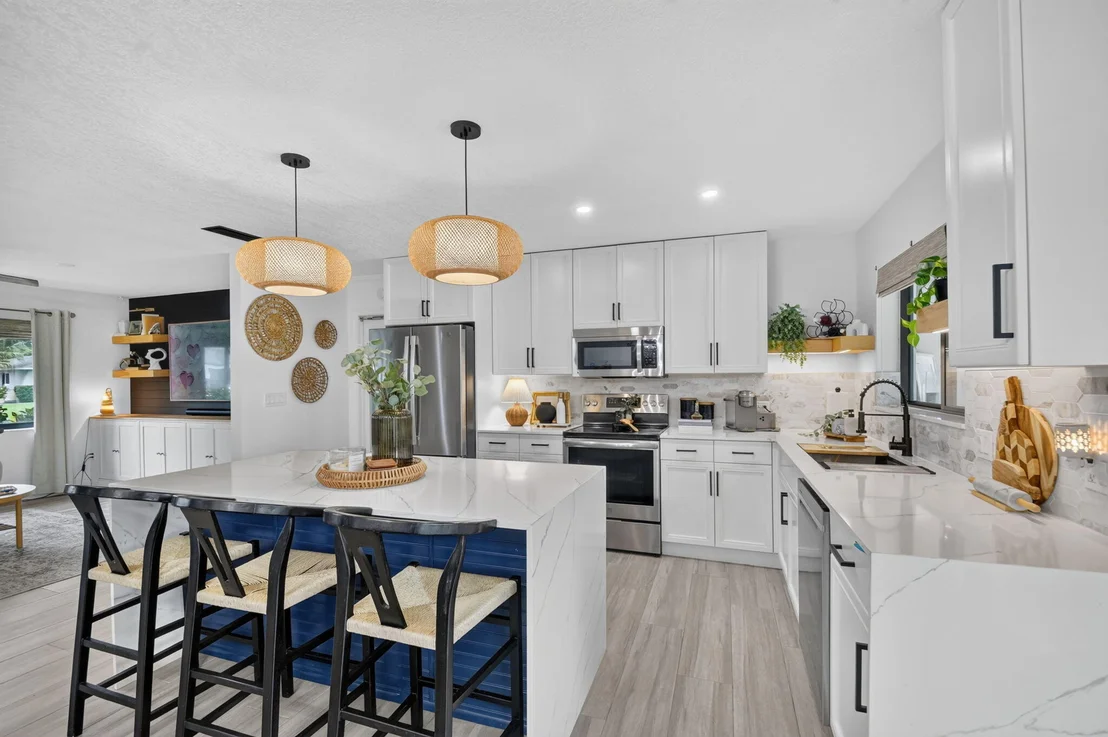 Photo of 110 W Coconut Drive