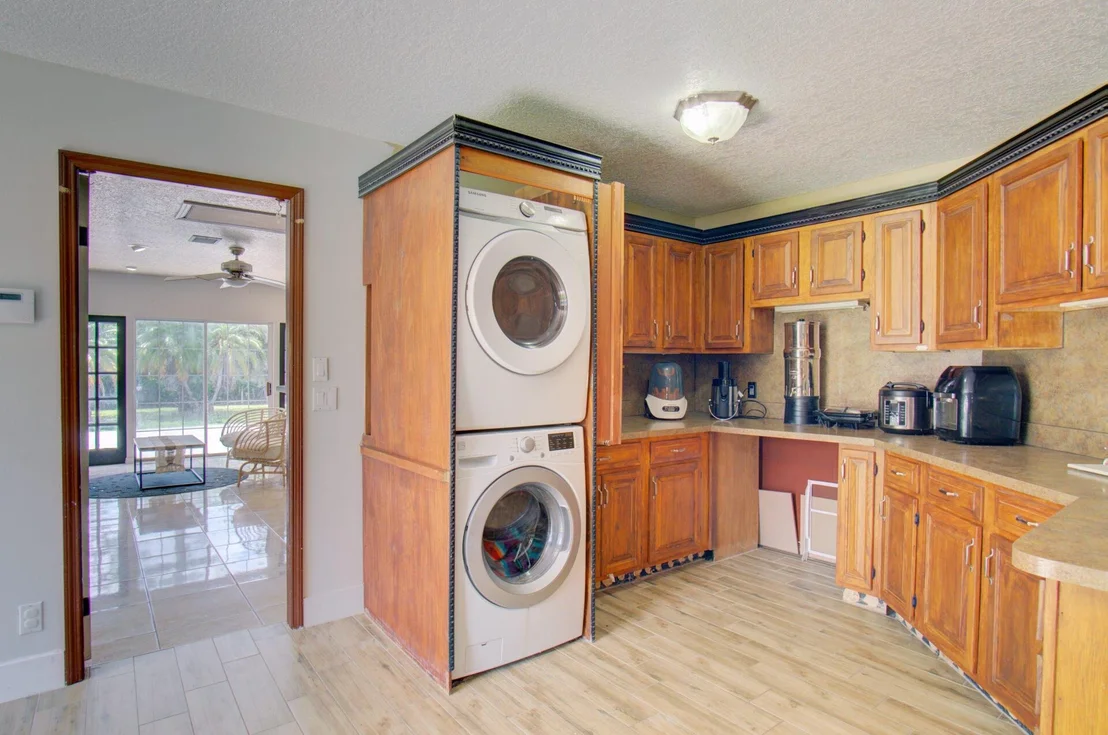 Photo of 4090 Mandarin Boulevard