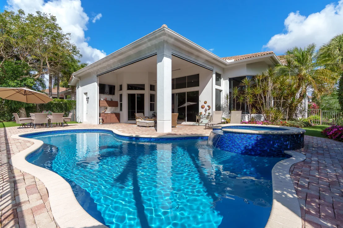 Photo of 8850 Valhalla Drive