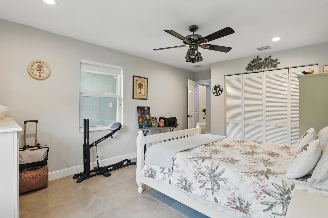 Photo of 13376 Compton Road