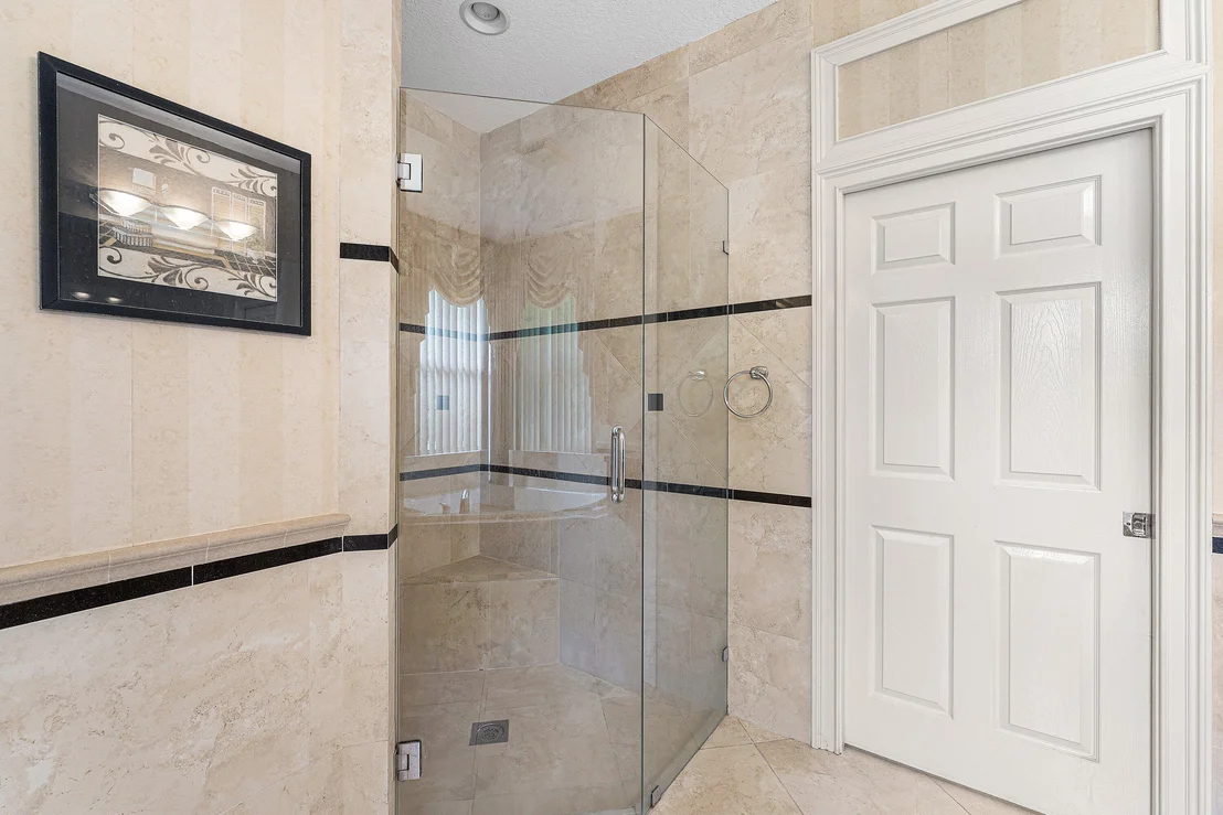 Photo of Unit 310 at 310 VENICE Boulevard