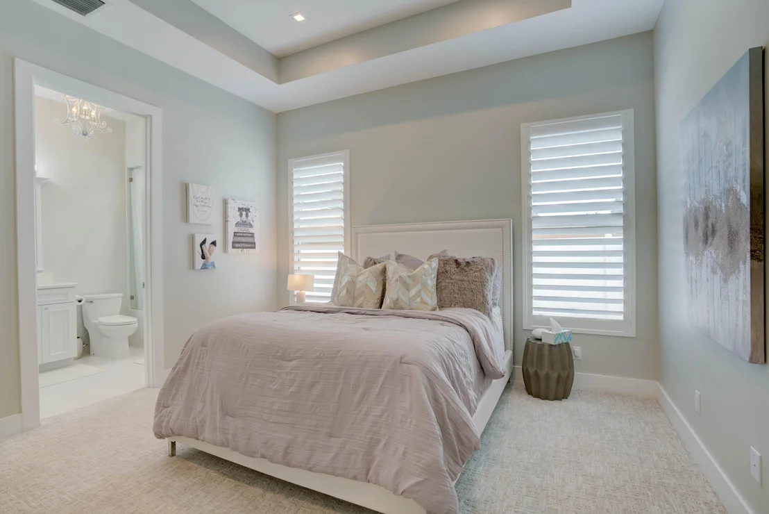 Photo of 2385 Edgewater Drive