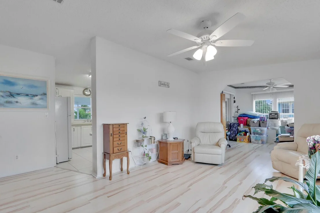 Photo of Unit 65 at 400 N A1a