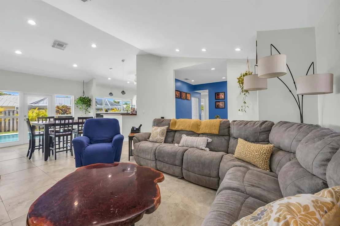 Photo of 11 Hemlock Lane